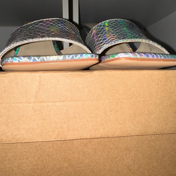 New super cute heels size 9 - Picture 3 of 3